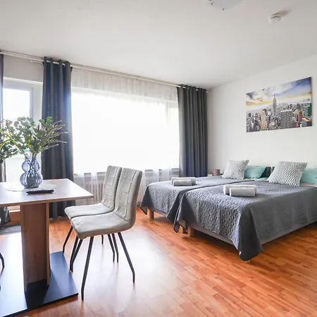 Komfort Mit Großem Balkon, Parkplatz&wifi - Nord
